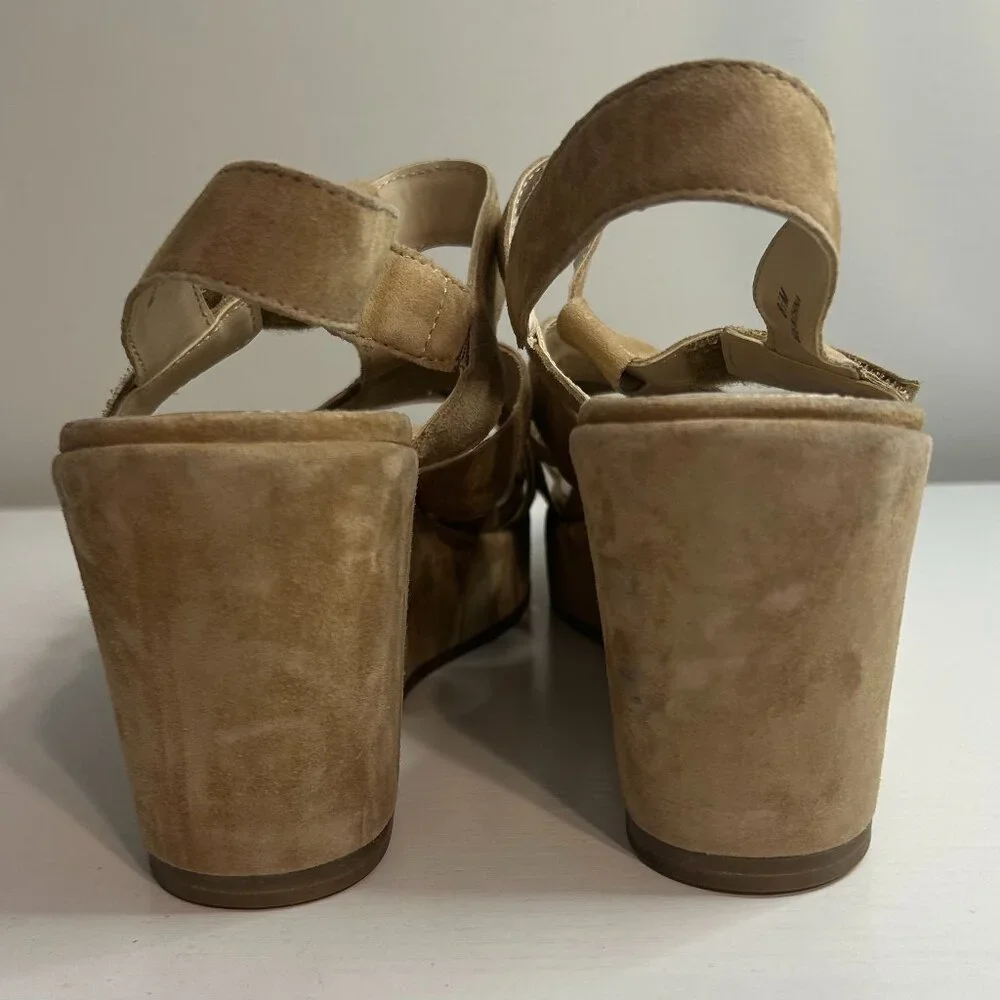 Pelle Moda Wiltz‎ Wedge, Tan 8.5
